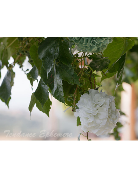 1 Boule de Fleurs Blanches 17cm