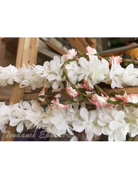 1 Guirlande de Fleurs Blanches 1,68m
